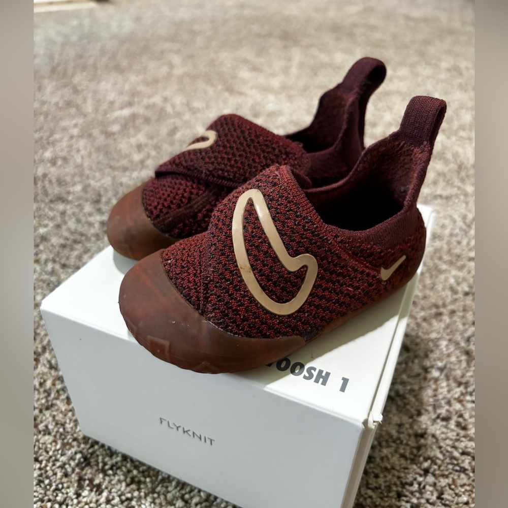 Nike Swoosh 1’s size 6C